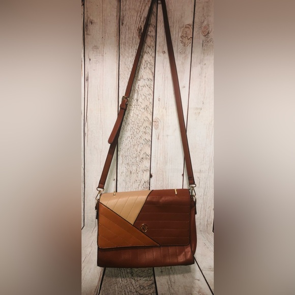 Adrienne Vittadini Handbag Satchel Brown Great Condition. - Picture 2 of 11